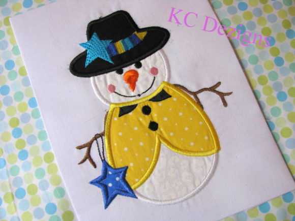 Snowman Holding Star Applique: A Heartwarming Winter Design
